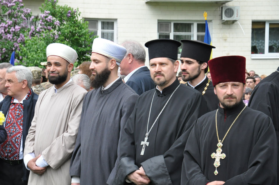 На відкриття запросили представників різних релігійних конфесій. 