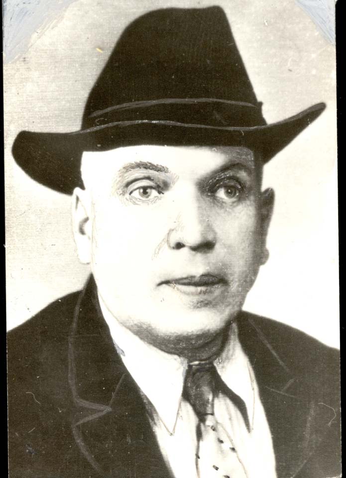 Історик, архівіст, краєзнавець М. В. Лятошинський (1897-1967), зазнавав репресій і переслідувань від місцевих органів влади.
