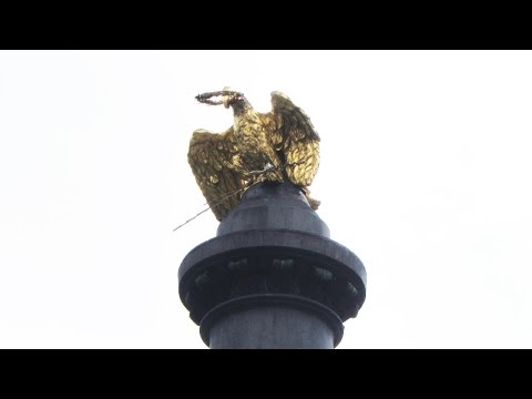 Пам’ятник Слави у Полтаві без прапорів (2016.05.27)