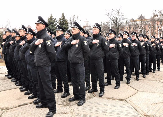 Присяга новой полиции в Полтаве (источник: tyzhden.ua/)