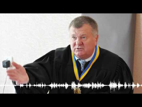 Запитання судді Олександра Струкова під час засідання у Октябрському райсуді Полтави (2016.06.10)