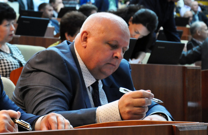 Прокурор Полтавської області Сергій Попов під час сесії Полтавської облради