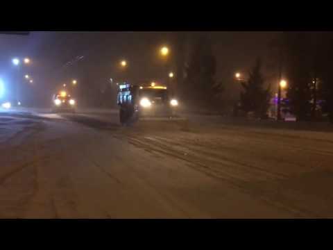 Прибирання доріг у нічний час (Полтава, 2016.12.03)
