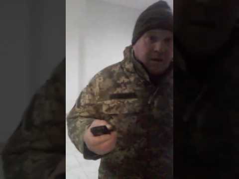 Чутівські активісти вчергове впіймали п'яного воєнкома
