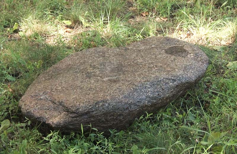 Кам‘яна стела з поховання часів неоліту