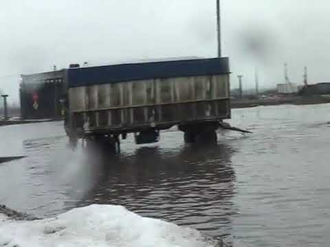 На будівництві автомобільної розв’язки в Кобеляцькому районі вода затопила дорогу