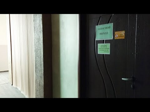 Зачинений аварійний вихід на 6-му поверсі ТРЦ «Метрополітан» (Полтава, 2018.03.27)