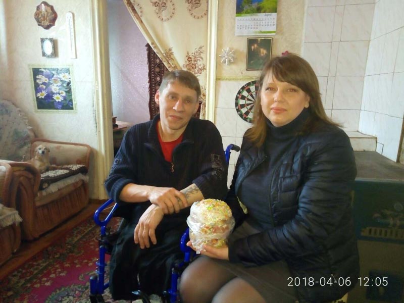 Ірина Кривобік, голова Чутівської районної організації БПП та художник Андрій Покась