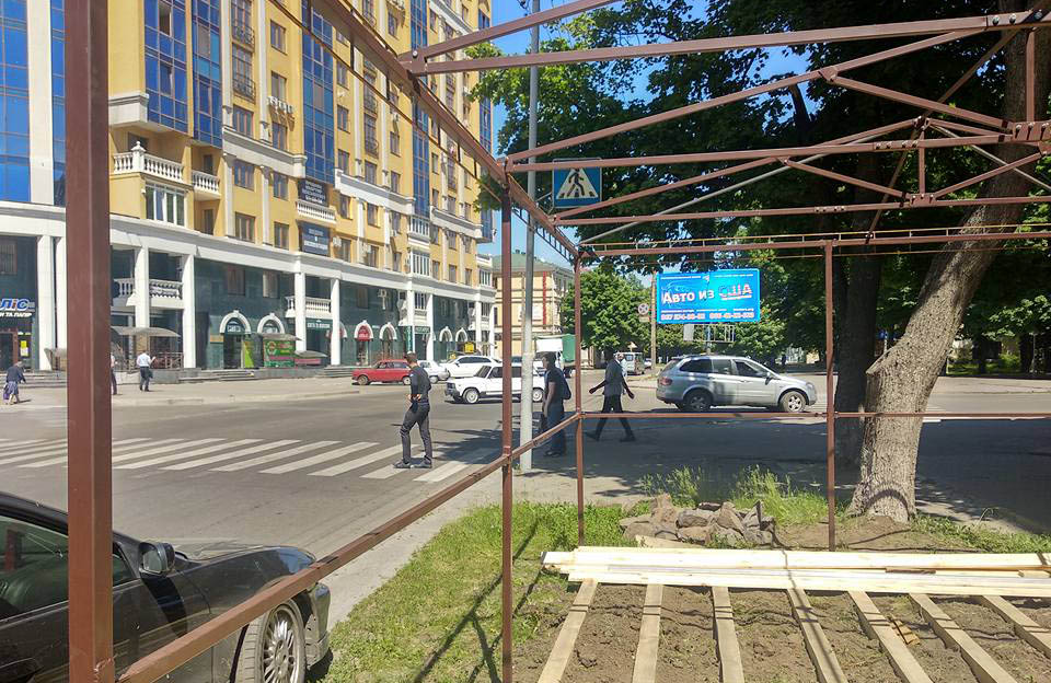 Будівництво нового МАФа на вул. Майдан Незалежності