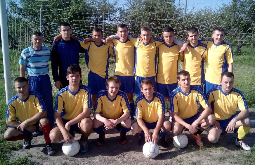 Коломацька футбольна команда «Нива»