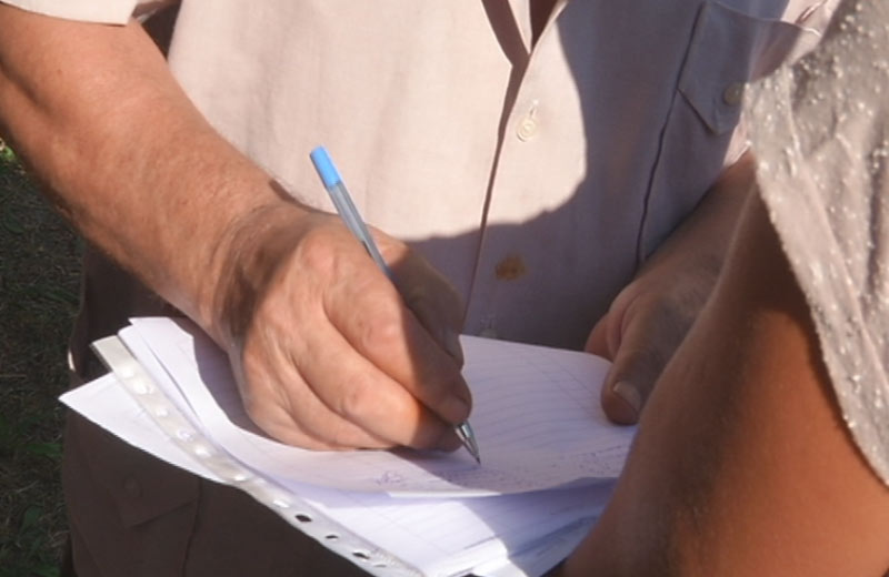 Мешканці сіл Черкасівської сільради збирають підписи за приєднання до Коломацької ОТГ