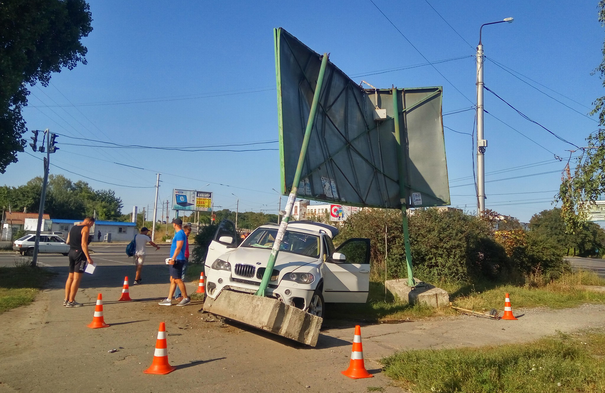 ДТП на перехресті вулиць Половка та Великотирнівської