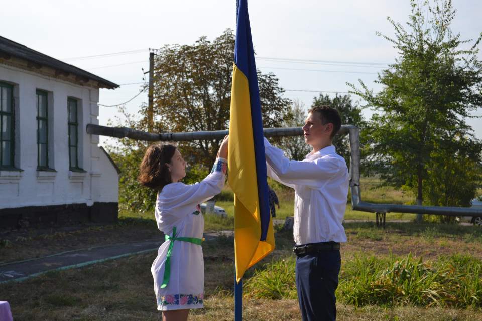 Піідняття прапору у Василівській школі