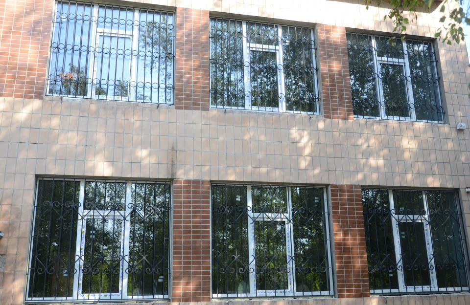 Вікна в Мачухівській школі