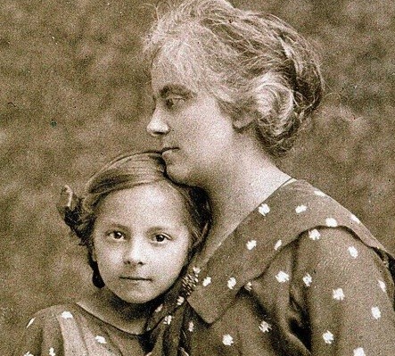Дружина Ольга і донька Леся