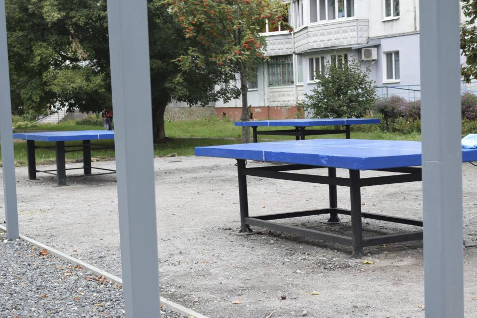 Відновлені столи для настільного тенісу