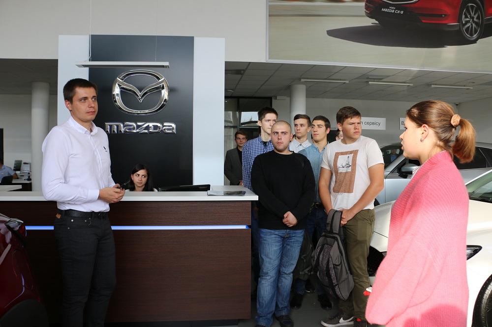 Андрій Левченко розповідає про переваги роботи в їхній компанії