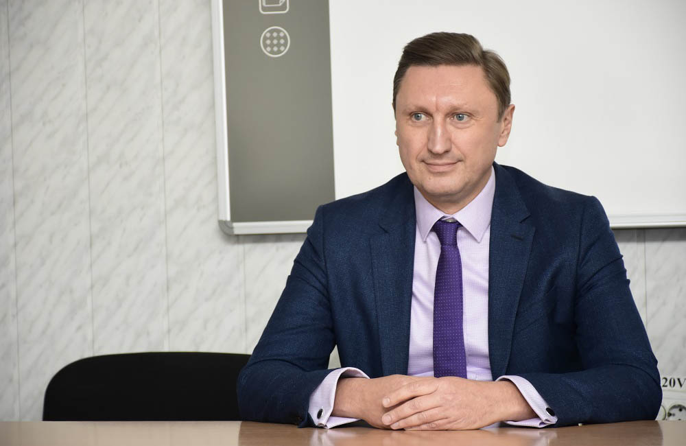 На підставі відкритого голосування Володимира Онищенка переобрали Президентом