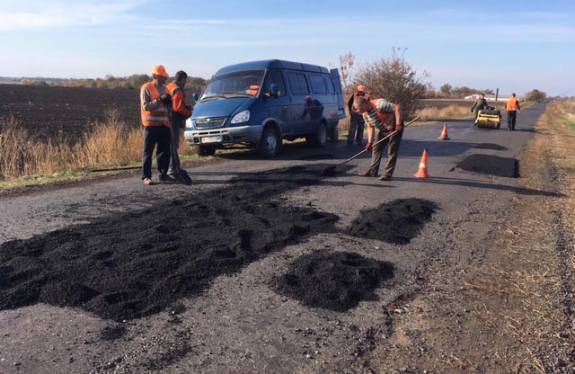 Друга черга ремонту автошляху на території Старицьківської сільради