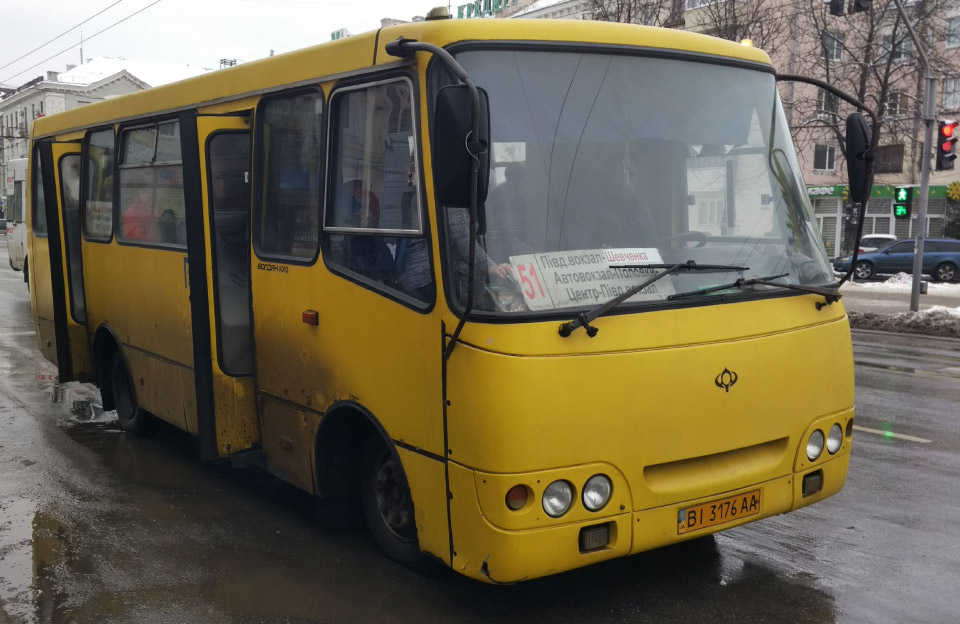 Автобус з ліцензією ТОВ «Люкс-Полтава 2000» 