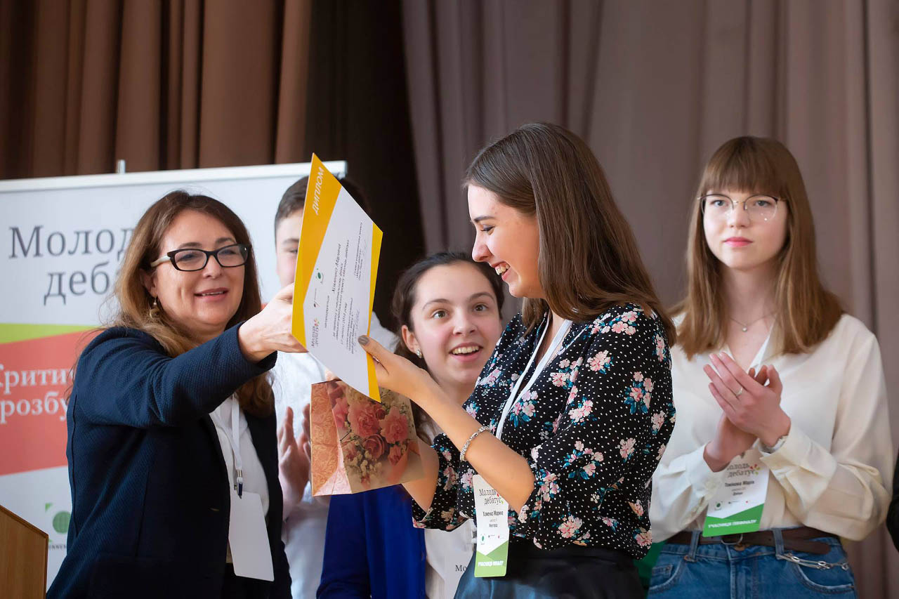Школярка Полтавщини перемогла в проекті «Молодь дебатує-2019»