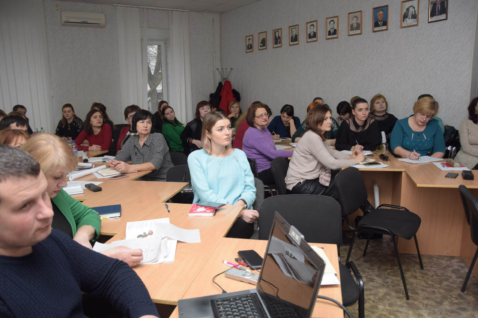 У Департаменті освіти і науки Полтавської ОДА відбулася нарада з очільниками ІРЦ області