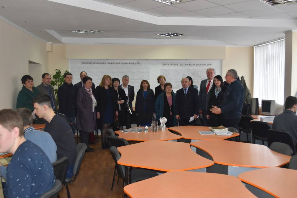 На базі Кременчуцького ВПУ №7 відбулося розширене засідання колегії Департаменту освіти і науки Полтавської ОДА