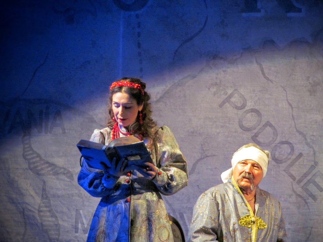 Олександра Галатченко під час вистави «Остання любов гетьмана»