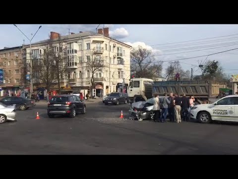 Аварія поблизу ТРЦ "Конкорд" 2