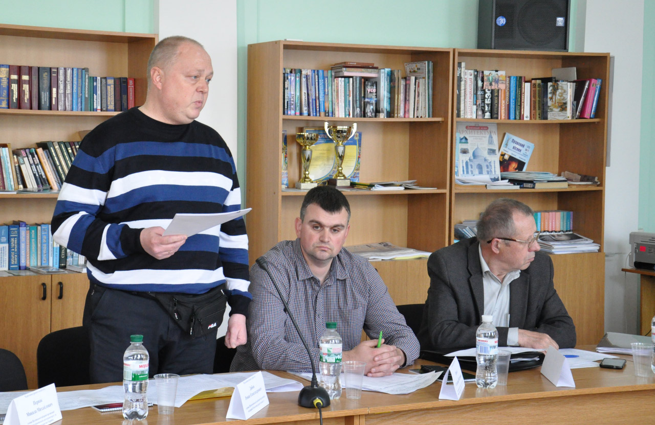 Роман Дибов (ліворуч)