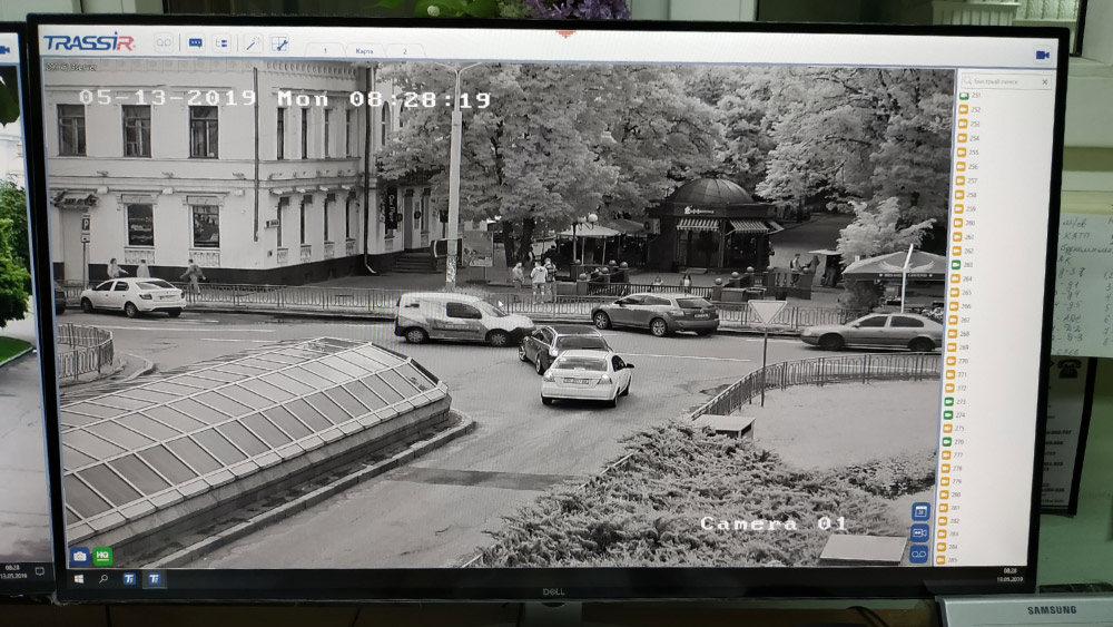 Чорно-біле зображення з камери на вул. Соборності
