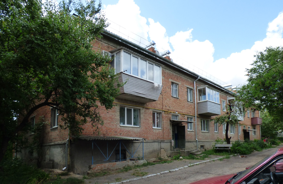 Будинок на вул. Гончарова, 2а отримав новий дах за 1 млн 168 тис. грн