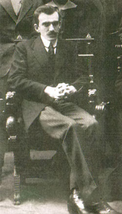 Олександр Шульгин (1889 — 1960), голова Надзвичайної дипломатичної місії УНР у Парижі з 1921-го, міністр закордонних справ УНР у вигнанні