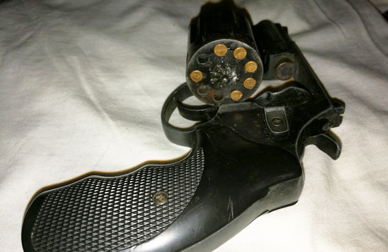 Револьвер під патрон «Флобера», який вилучили під час обшуку | Фото: pl.npu.gov.ua