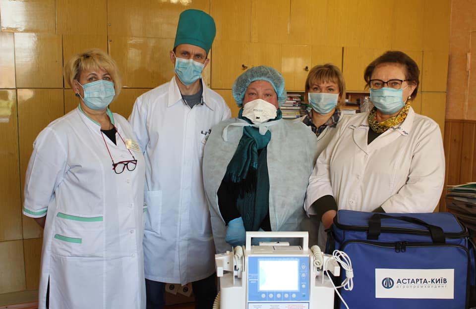 Під час передачі дефібрилятора-монітора для Новосанжарської районної лікарні