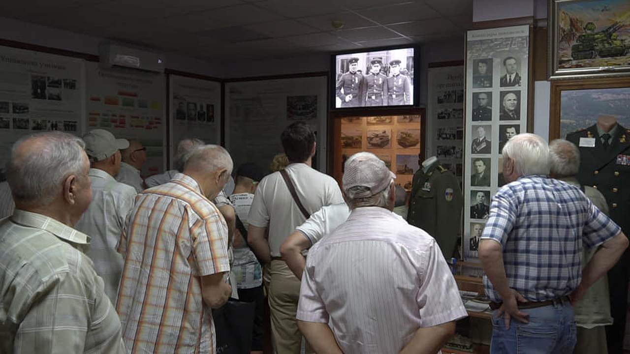 Команда Андрія Матковського допомогла організувати екскурсію до музею Полтавського вищого зенітно-ракетного командного училища
