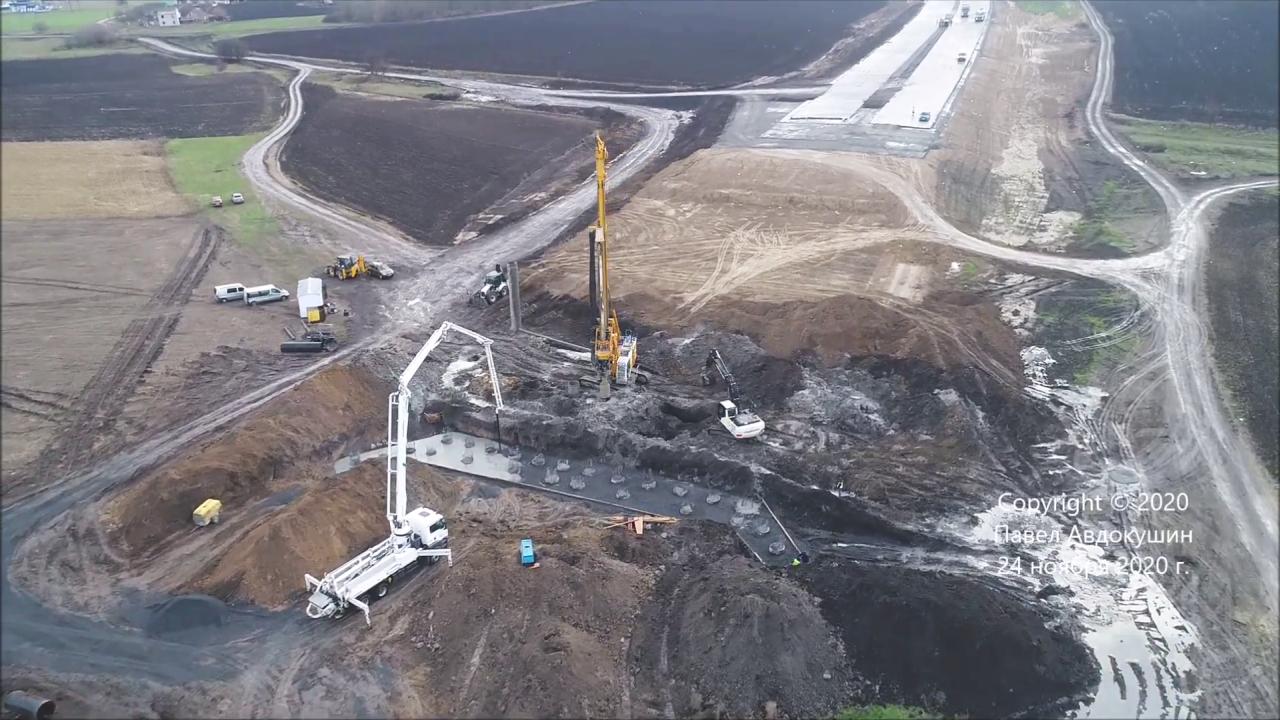Будівництво чергового шляхопроводу. Всього на полтавській ділянці траси Н-31 мають відремонтувати та/або збудувати 4 мости та 8 шляхопроводів.
