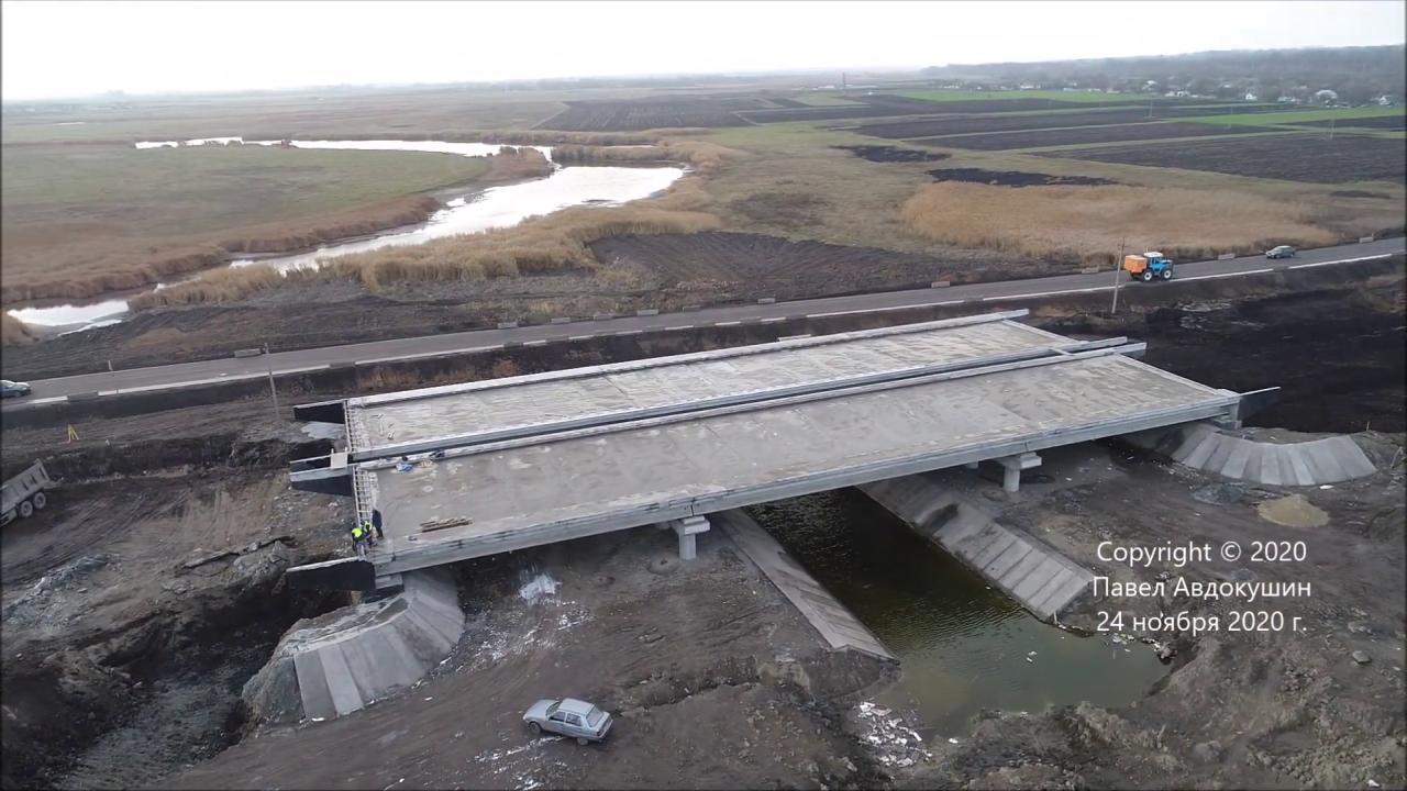 Будівництво мосту через річку Вовчу у Бутенках