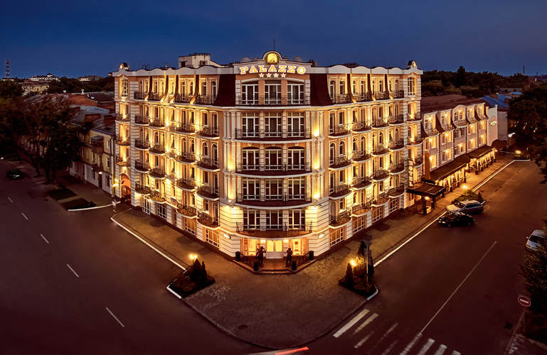 4-зірковий готель Premier Hotel Palazzo у Полтаві