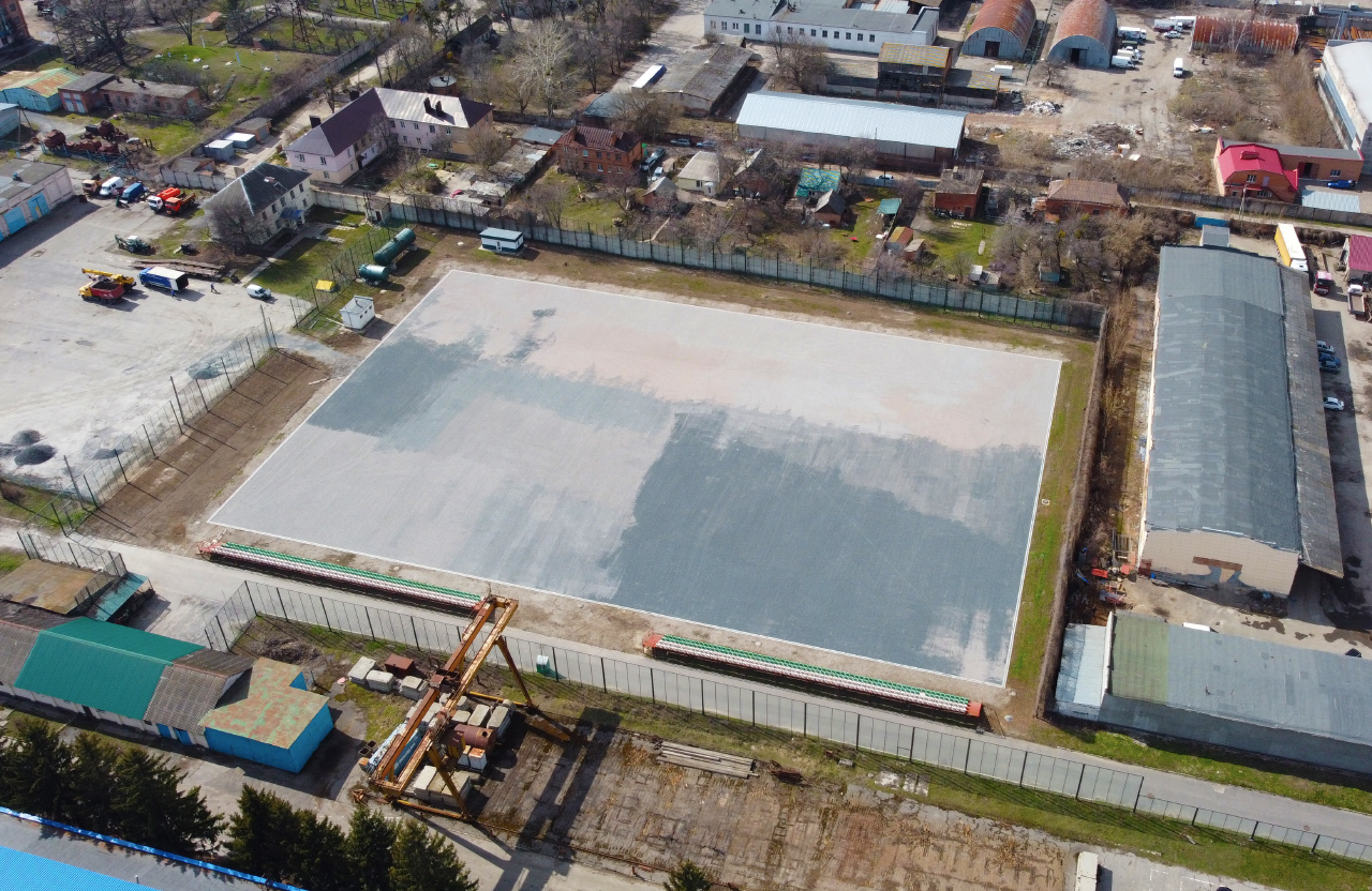 Будівництво футбольного поля зі штучним покриттям на території Полтавського автоагрегатного заводу