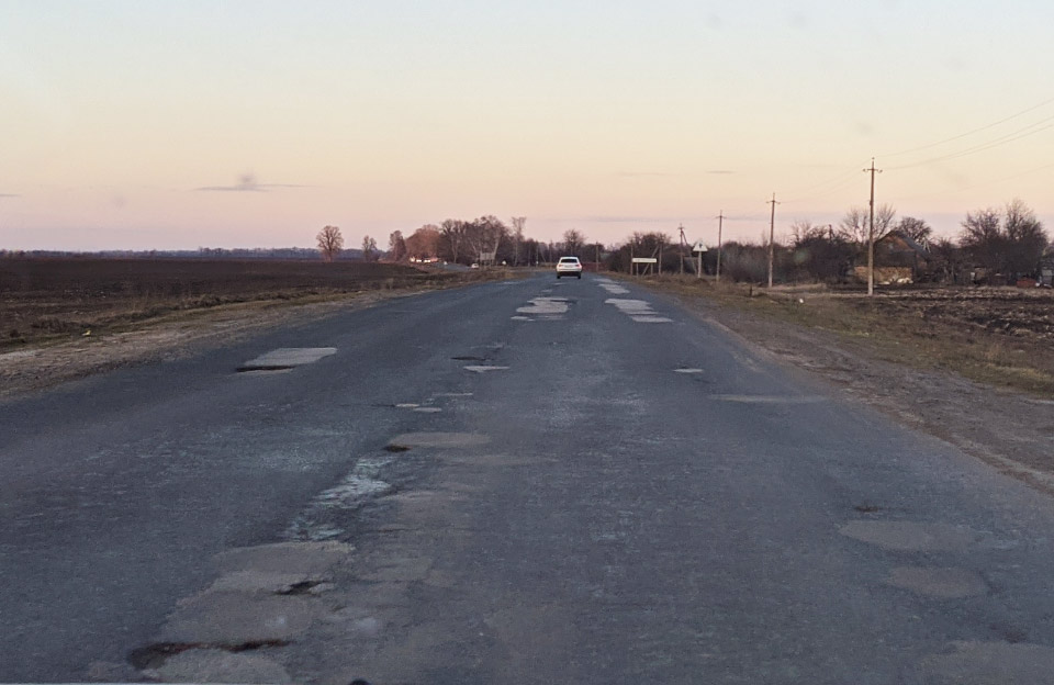 Дорога О-1719360 на в’їзді до Надержинщини зі сторони Полтави