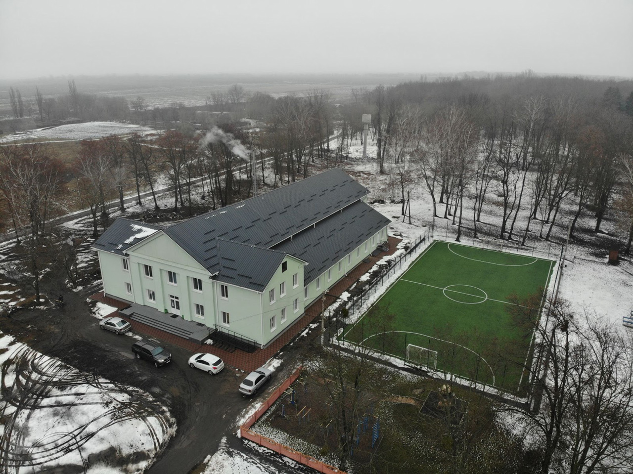 Будинок культури і спортивний майданчик у Коломацькій громаді