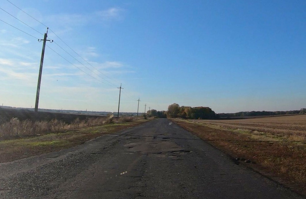 Дорога поблизу Чорноглазівки