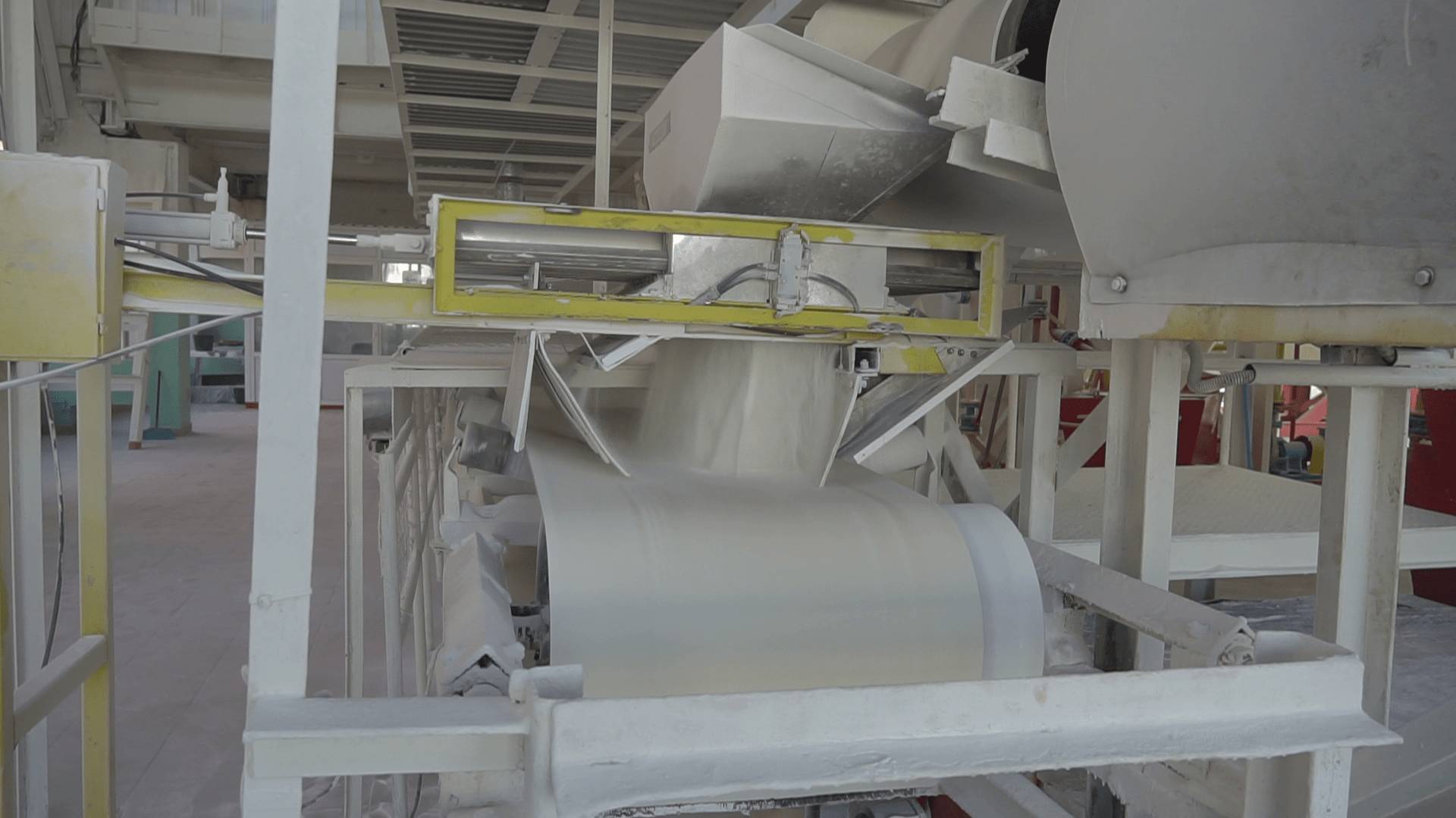 За добу Глобинський цукровий завод виготовляє 900 тонн цукру першої категорії