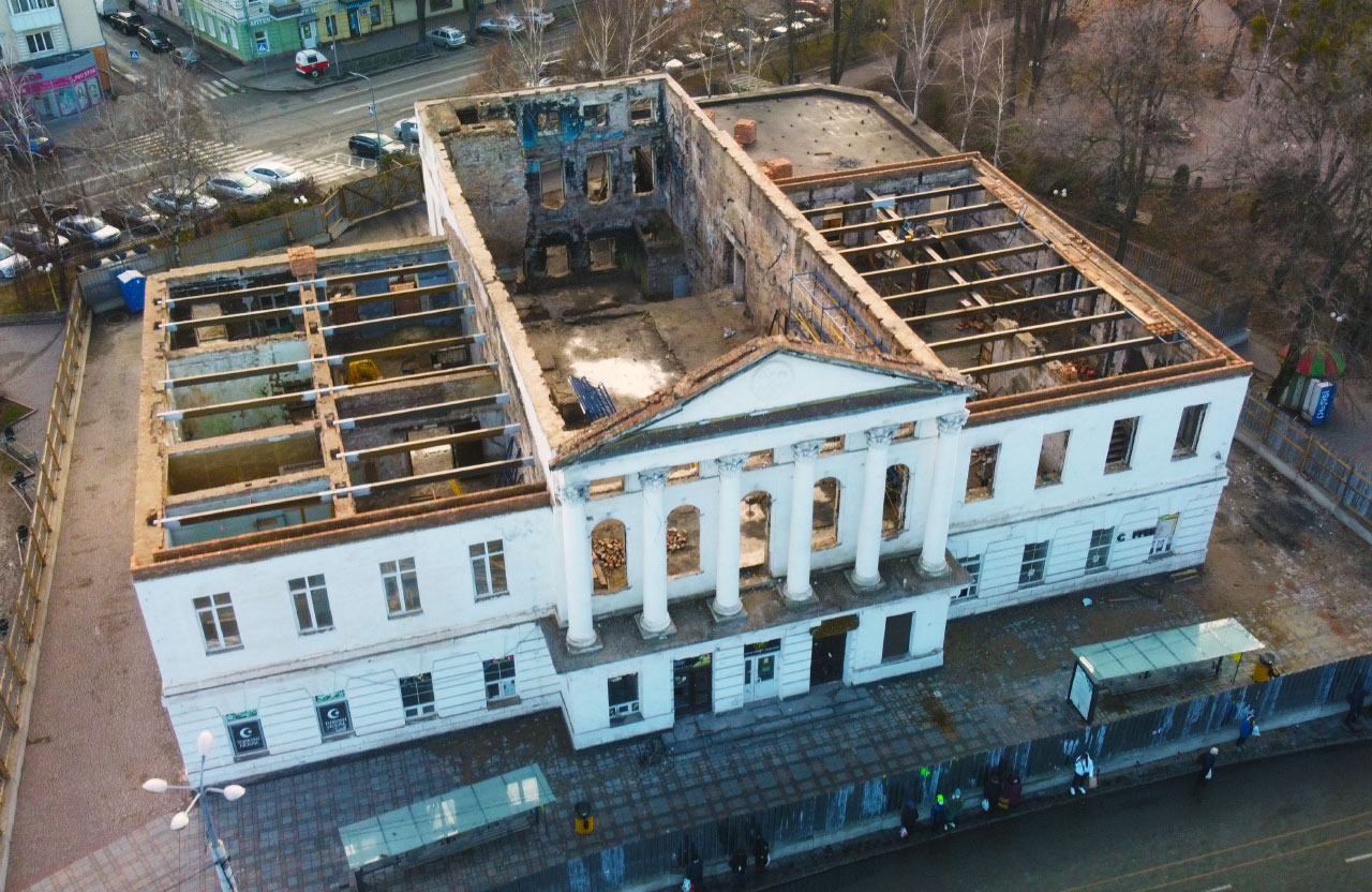 Будівля кінотеатру ім. І.П. Котляревського у грудні 2021 року