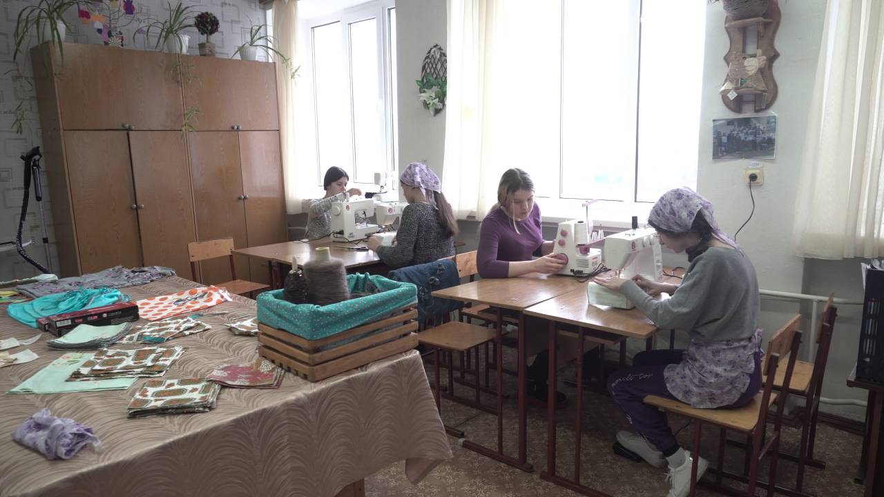 Перемога у конкурсі «Підйом» допомогла Великобузівському НВК облаштувати майстерню «Крафтова індустрія текстилю»