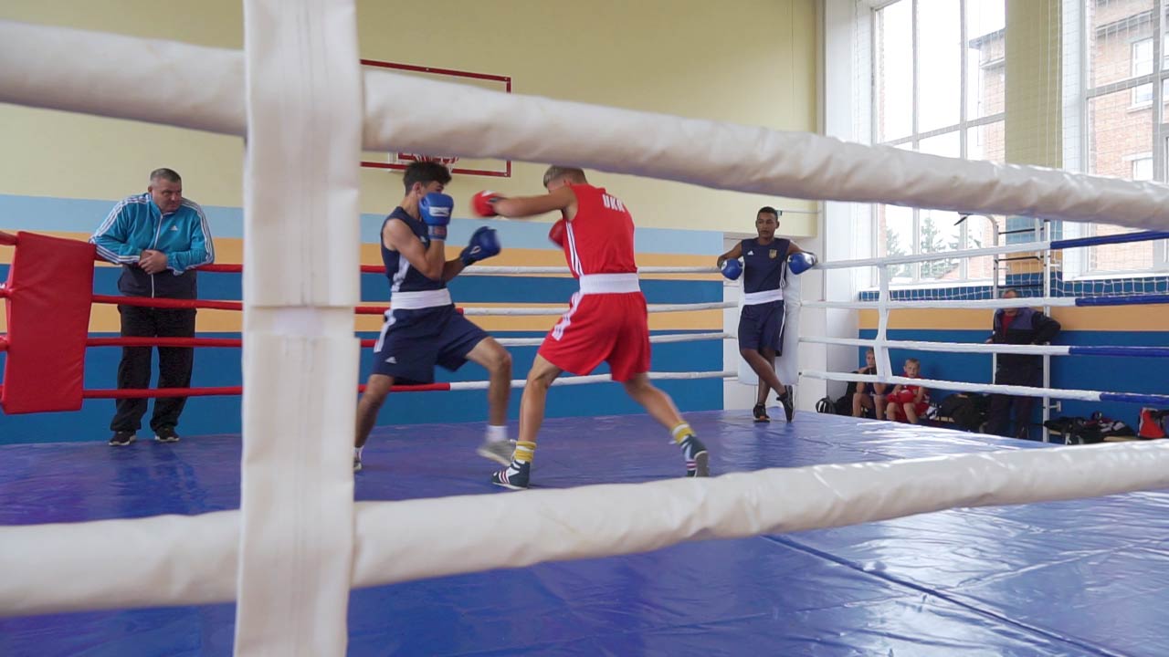 Решетилівська громада отримала портативний боксерський ринг