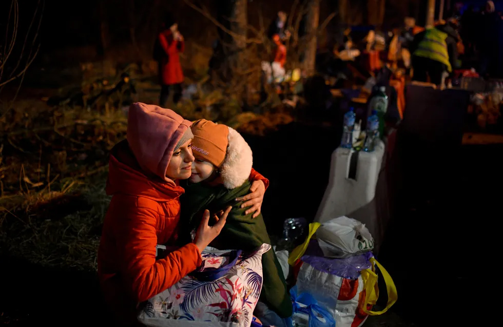 Вісті з Полтави - Полтавців, які можуть допомогти у розселенні біженців, просять дзвонити на 15-80