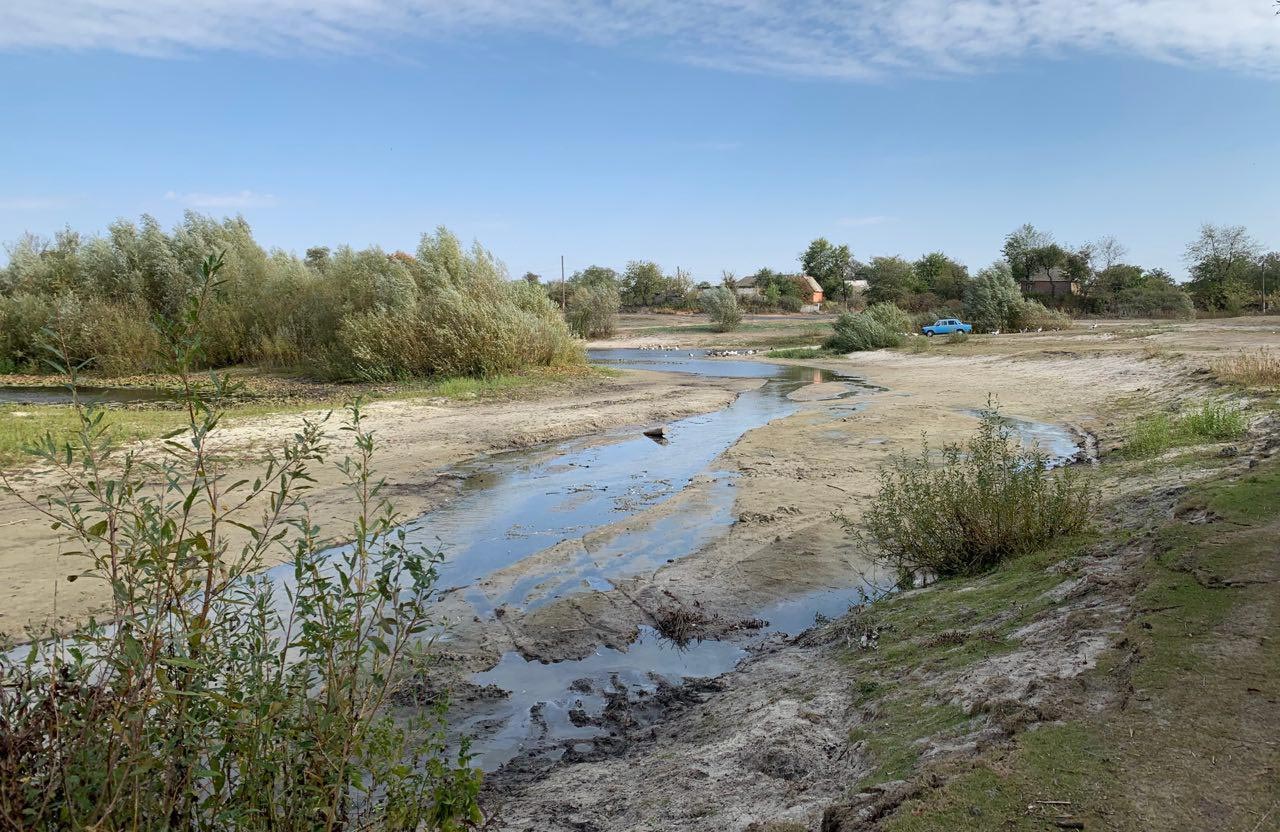 На думку екоактивістів, запропоновані у програмі заходи шкодять річкам, перетворюючи їх на ставки