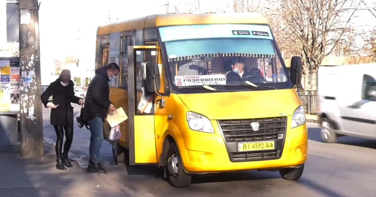 У поминальні дні у Полтаві працюватимуть додаткові тролейбусні та автобусні маршрути